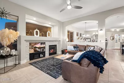 22440 N 52nd Place, Phoenix, AZ 85054 - Photo 10