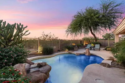 22440 N 52nd Place, Phoenix, AZ 85054 - Photo 2