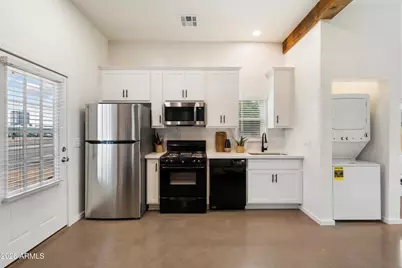 706 E Whitton Avenue #A, Phoenix, AZ 85014 - Photo 10