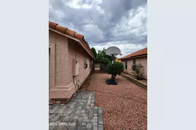 3525 E Wickieup Lane, Phoenix, AZ 85050 - Photo 4