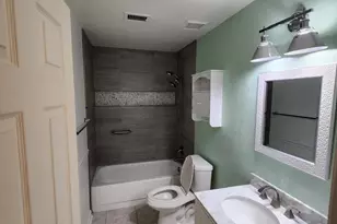 3525 E Wickieup Ln, Phoenix, AZ 85050 - Photo 16