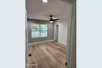 3525 E Wickieup Lane, Phoenix, AZ 85050 - Photo 10