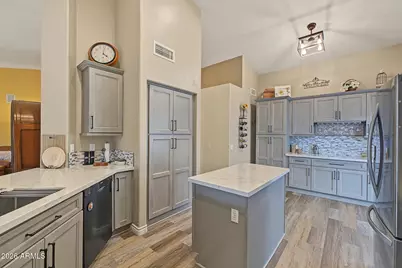 15993 W Catalina Drive, Goodyear, AZ 85395 - Photo 14