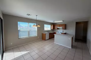 2881 E Cherry Hills Dr, Chandler, AZ 85249 - Photo 4