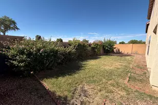 2881 E Cherry Hills Dr, Chandler, AZ 85249 - Photo 22