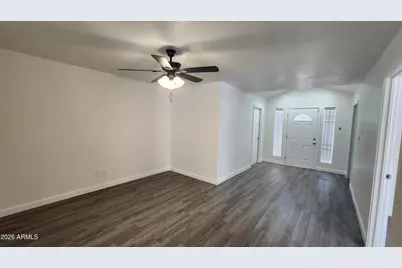 8926 N 55th Avenue, Glendale, AZ 85302 - Photo 2