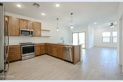 7813 N 80th Avenue, Glendale, AZ 85303 - Photo 4