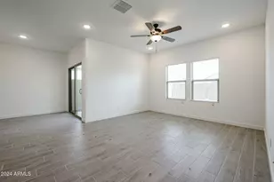 7813 N 80th Ave, Glendale, AZ 85303 - Photo 14