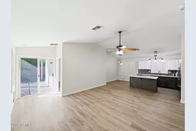 3211 E Kristal Way, Phoenix, AZ 85050 - Photo 4