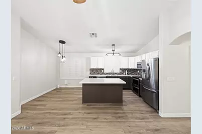 3211 E Kristal Way, Phoenix, AZ 85050 - Photo 6