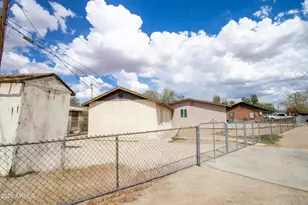 318 W Phoenix Ave, Eloy, AZ 85131 - Photo 1