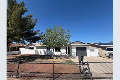 6114 W Avalon Drive, Phoenix, AZ 85033 - Photo 1