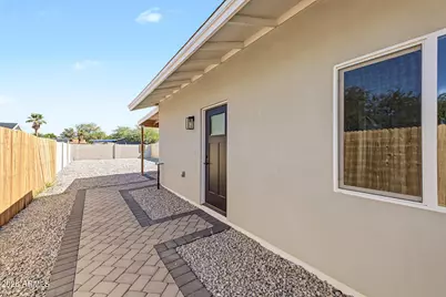 739 S Central Avenue #B, Avondale, AZ 85323 - Photo 22