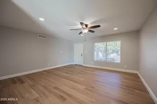 715 W Renee Dr, Phoenix, AZ 85027 - Photo 4