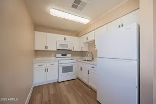338 E Vogel Ave, Phoenix, AZ 85020 - Photo 8