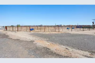 38208 N 250th Avenue, Morristown, AZ 85342 - Photo 30