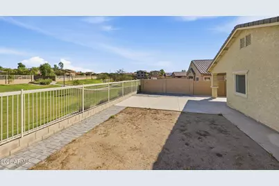 23614 W Chickasaw Street, Buckeye, AZ 85326 - Photo 4