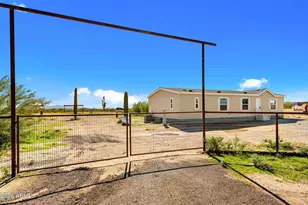 25417 W Opportunity Wy, Morristown, AZ 85342 - Photo 1