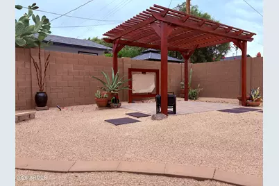 8413 E Bonnie Rose Avenue, Scottsdale, AZ 85250 - Photo 16