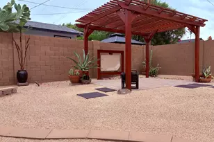 8413 E Bonnie Rose Ave, Scottsdale, AZ 85250 - Photo 16