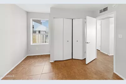 2504 W Eugie Avenue, Phoenix, AZ 85029 - Photo 8