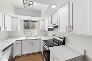 2504 W Eugie Ave, Phoenix, AZ 85029 - Photo 6
