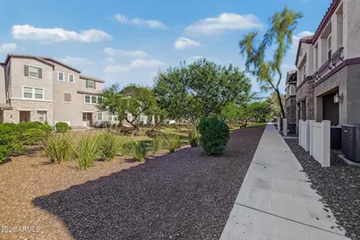 2211 E Hidalgo Avenue, Phoenix, AZ 85040 - Photo 4