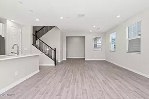 21047 N 58th Way, Phoenix, AZ 85024 - Photo 8