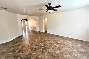 1578 S Heron Dr, Gilbert, AZ 85296 - Photo 2