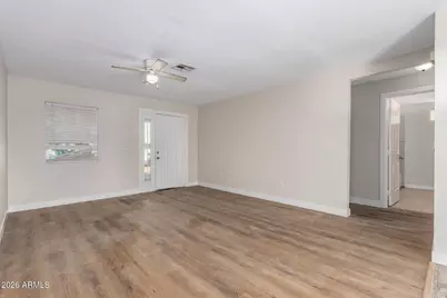 914 S 30th Drive, Phoenix, AZ 85009 - Photo 6
