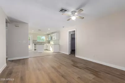 914 S 30th Drive, Phoenix, AZ 85009 - Photo 4