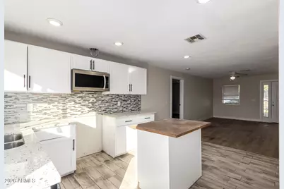 914 S 30th Drive, Phoenix, AZ 85009 - Photo 8