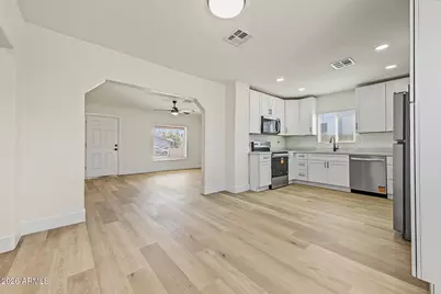 104 E Kinderman Drive, Avondale, AZ 85323 - Photo 2