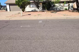 3630 E Paradise Ln E, Phoenix, AZ 85032 - Photo 1