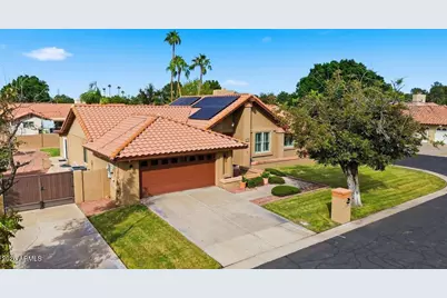 694 E Washington Avenue, Gilbert, AZ 85234 - Photo 12