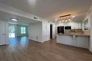 5132 N 82nd St, Scottsdale, AZ 85250 - Photo 4