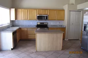 7233 W Blackhawk Dr, Glendale, AZ 85308 - Photo 6