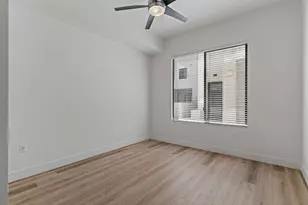 7300 E Earll Dr, Scottsdale, AZ 85251 - Photo 14