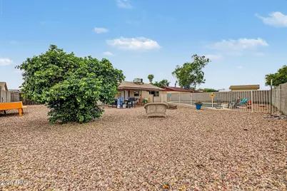 1642 W Kristal Way, Phoenix, AZ 85027 - Photo 22