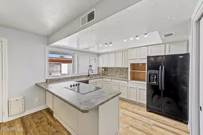 7846 N 47th Avenue, Glendale, AZ 85301 - Photo 12