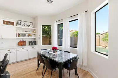 560 E Betsy Lane, Gilbert, AZ 85296 - Photo 16