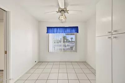 15208 N Lakeforest Drive, Sun City, AZ 85351 - Photo 14