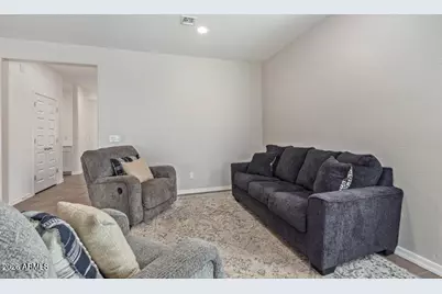2238 W Emrie Avenue, San Tan Valley, AZ 85144 - Photo 10