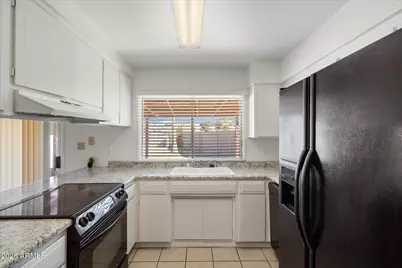 2104 E Cornell Drive, Tempe, AZ 85283 - Photo 8