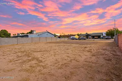 4822 W Almeria Road #93, Phoenix, AZ 85035 - Photo 8