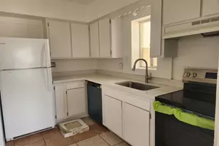 526 S Mesa Dr, Mesa, AZ 85210 - Photo 2