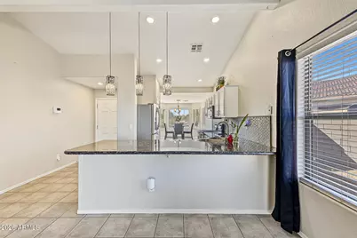 10810 W Windsor Avenue, Avondale, AZ 85392 - Photo 12