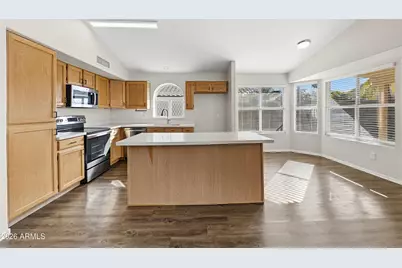 10005 W Mohawk Lane, Peoria, AZ 85382 - Photo 8