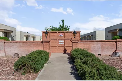 17241 N 106th Avenue, Sun City, AZ 85373 - Photo 2