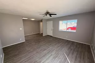 6527 N 67th Ave, Glendale, AZ 85301 - Photo 4
